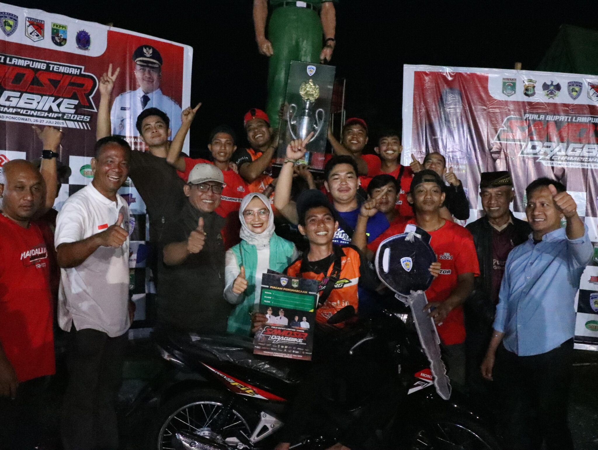 Bupati Ardito Wijaya Resmi Tutup Piala Bupati Lampung Tengah Samosir Dragbike Championship 2025